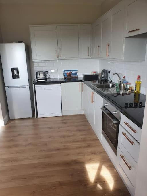 Private 3 Bedroom House Ideal For Family & Friends Killybegs Zewnętrze zdjęcie